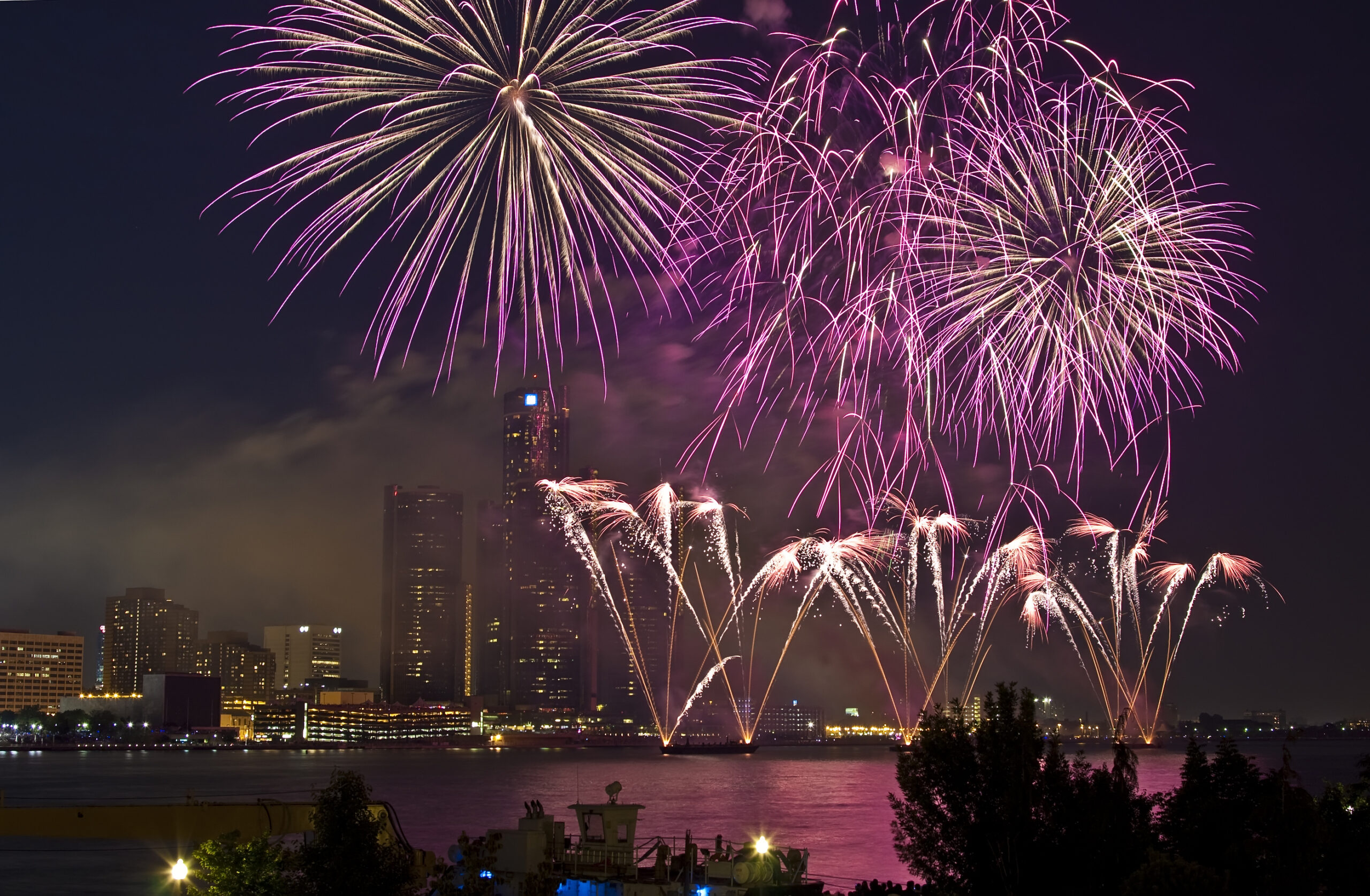 💥 2024 Rockford Annual Start of Summer Fireworks